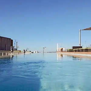 Orangine Hotel L’Hospitalet de Llobregat